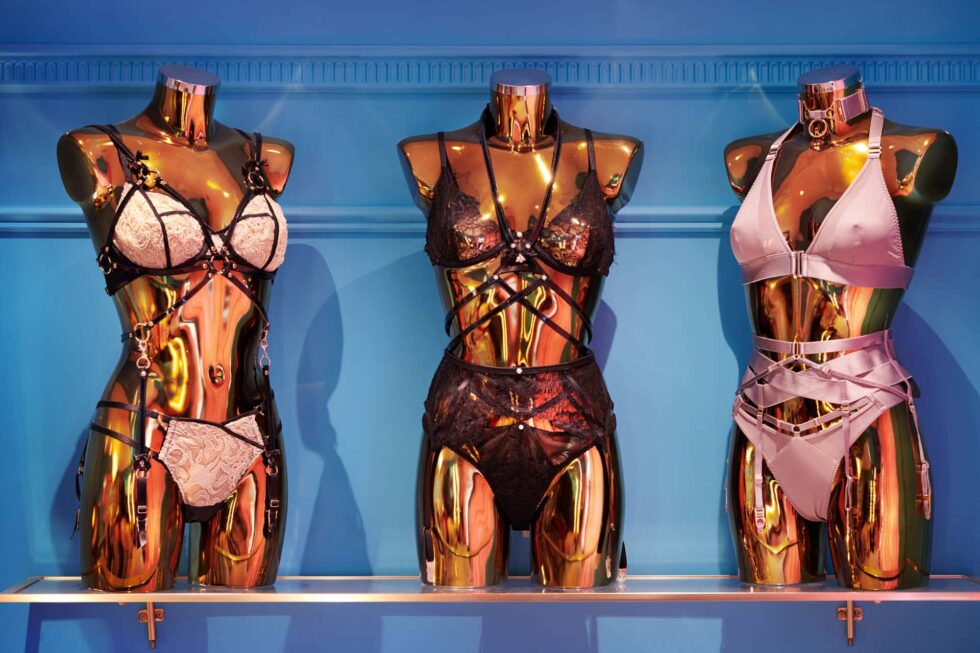 Seksowne stroje i kostiumy erotyczne – jak je wybrać?