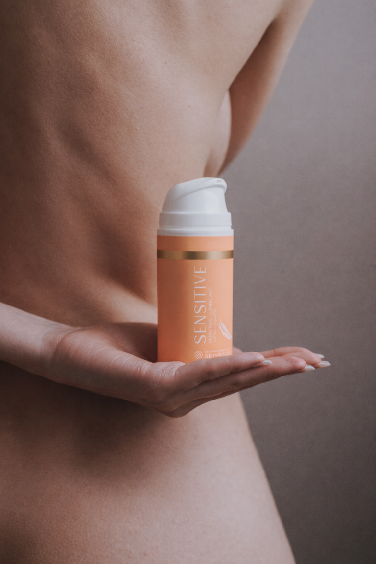 Wibrator z elektrostymulacją + Skinwear Sensitive