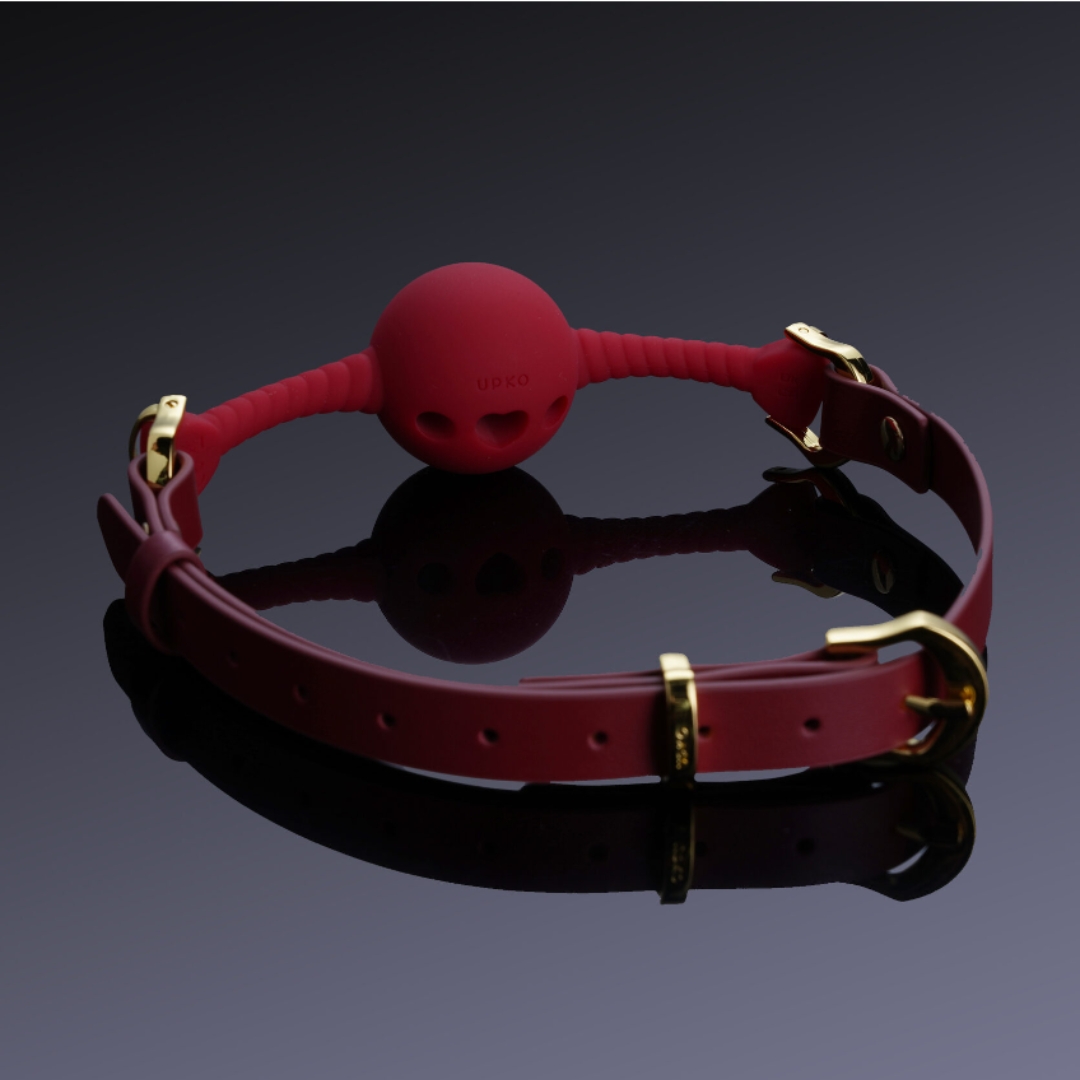 UPKO Desire for Mouth Bondage Collection-Middle Heart-shaped Breathable Mouth Gag- red