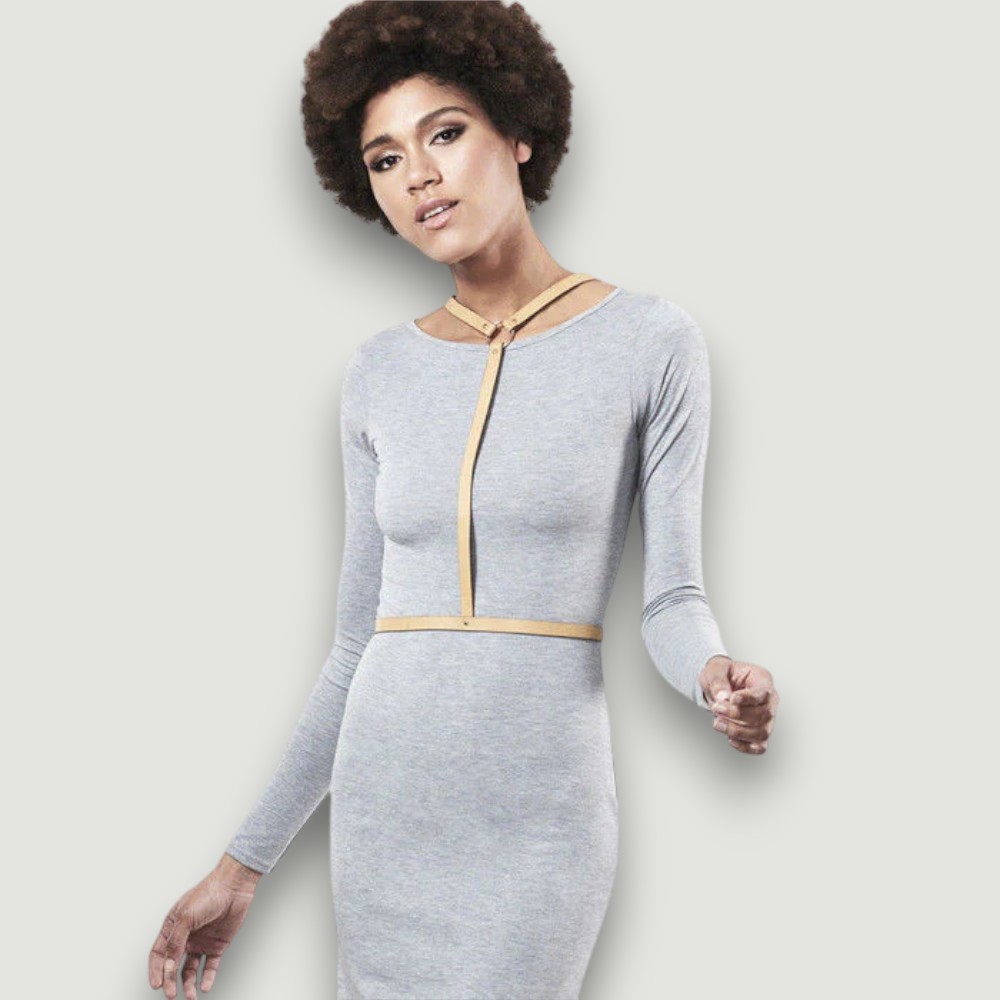 Brązowy harness z regulowanymi paskami