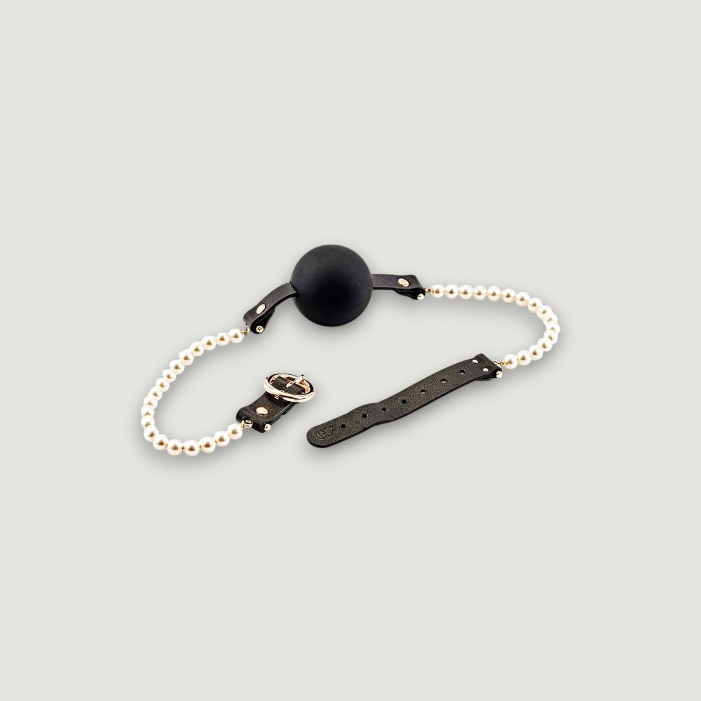 Elegancki knebel z perłami