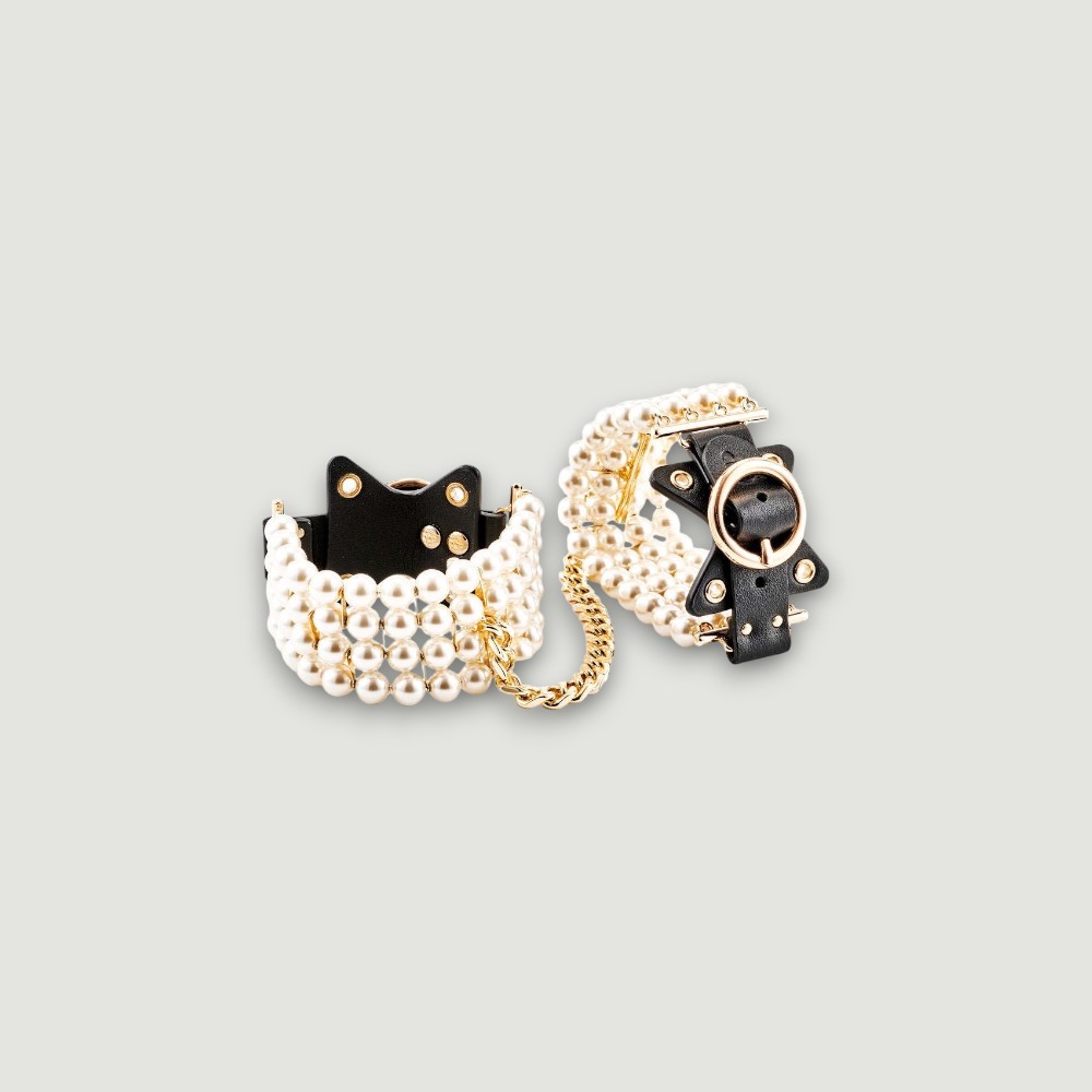 Eleganckie kajdanki z perłami