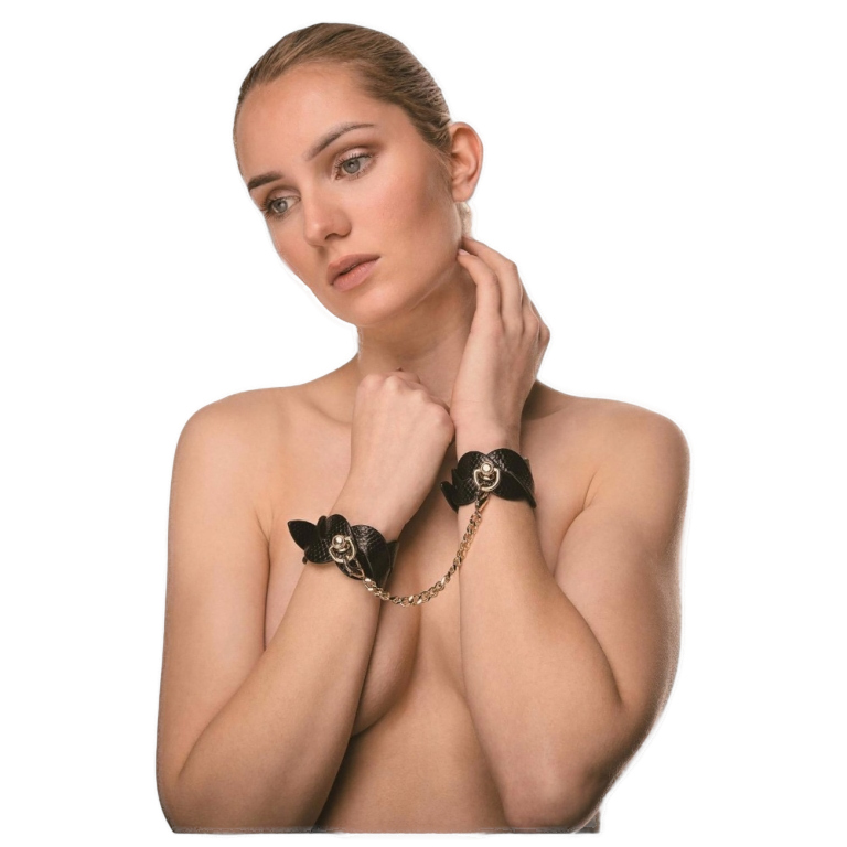 Eleganckie plecione kajdanki